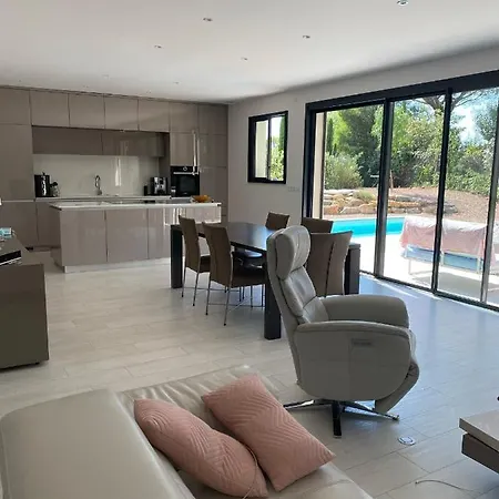 Villa Valescure Golfs Villa *